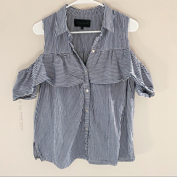 Cold shoulder button down - Picture 2 of 4